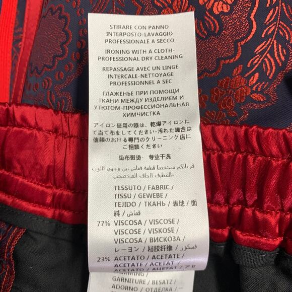 GUCCI 2018 Size 28 Red Black Jacquard Viscose Blend Joggers Shorts - Picture 7 of 10